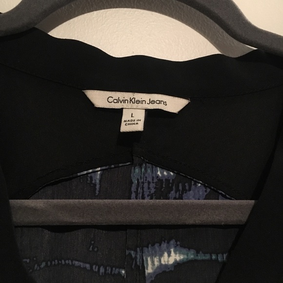 Blue and white patterned Blouse - Picture 4 of 4